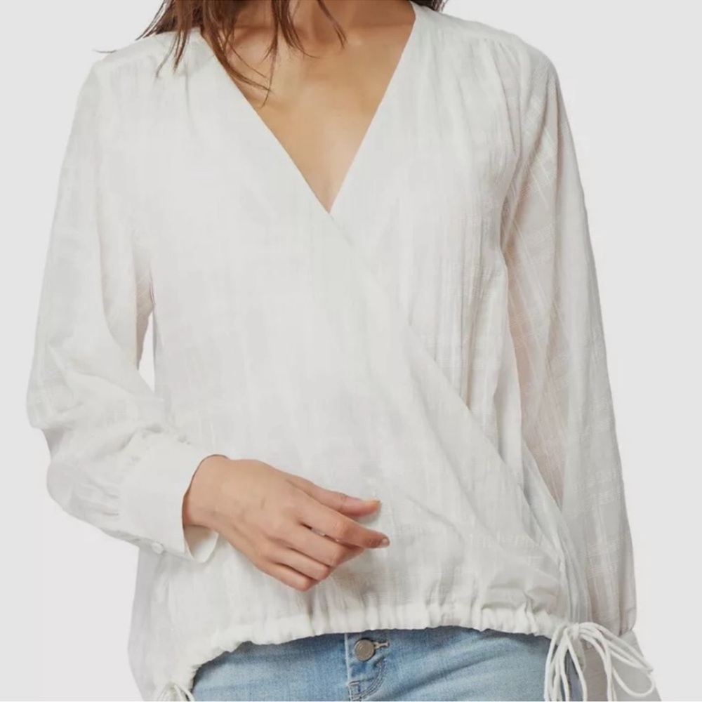 NWOT RARE Habitual Women’s White Wrap Gauze Long Sleeve V-Neck Blouse Size M